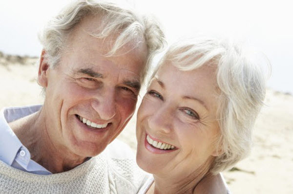 senior-citizens-dental-implants
